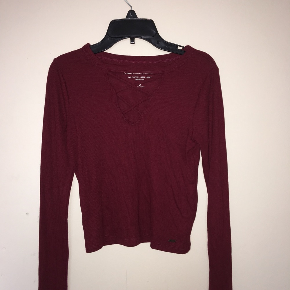 HOLLISTER V NECK LACE UP SHIRT